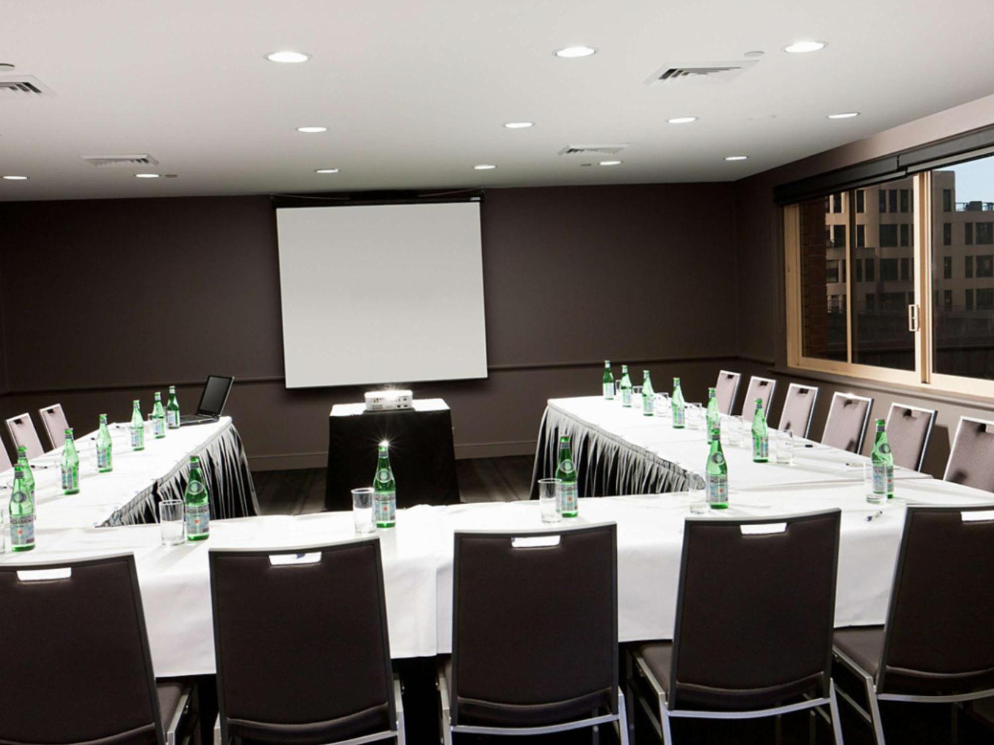 The Sebel Quay West Suites Sydney Exteriér fotografie Meeting room